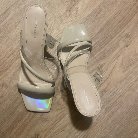 Marc Fisher Krisley Sandal Size 10M. - Picture 3 of 9